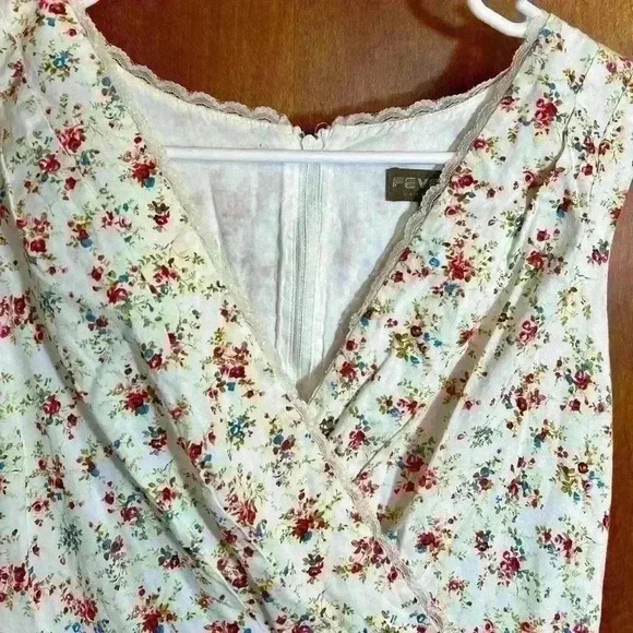 Fever London floral lace fit and flare dress - Picture 2 of 6